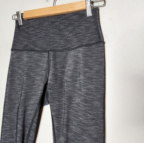 Lululemon Wunder Under high rise crop size 4 Heather black - Picture 8 of 9